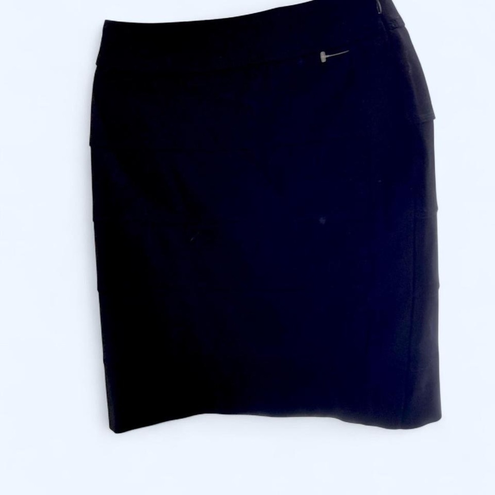Black White House Black Market pencil skirt with tiered detail 4